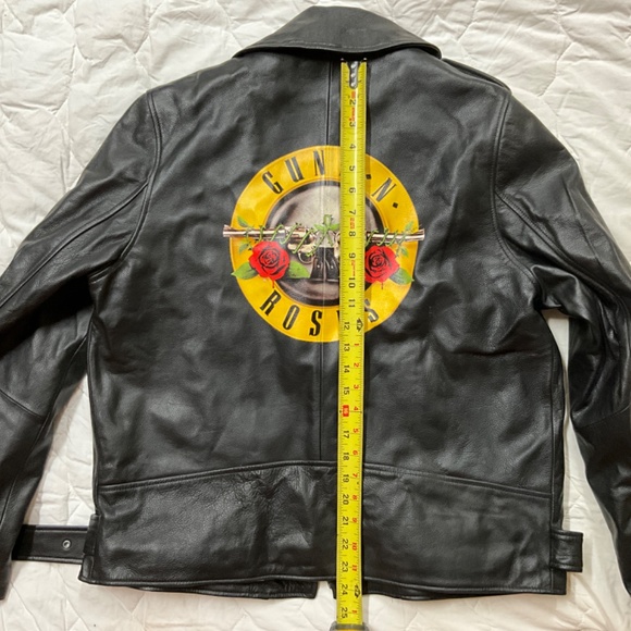 Official Guns and Roses woman’s leather jacket - Picture 3 of 7